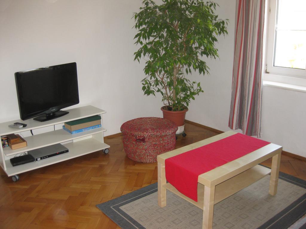 Appartement St. Leonhard Graz Exteriör bild